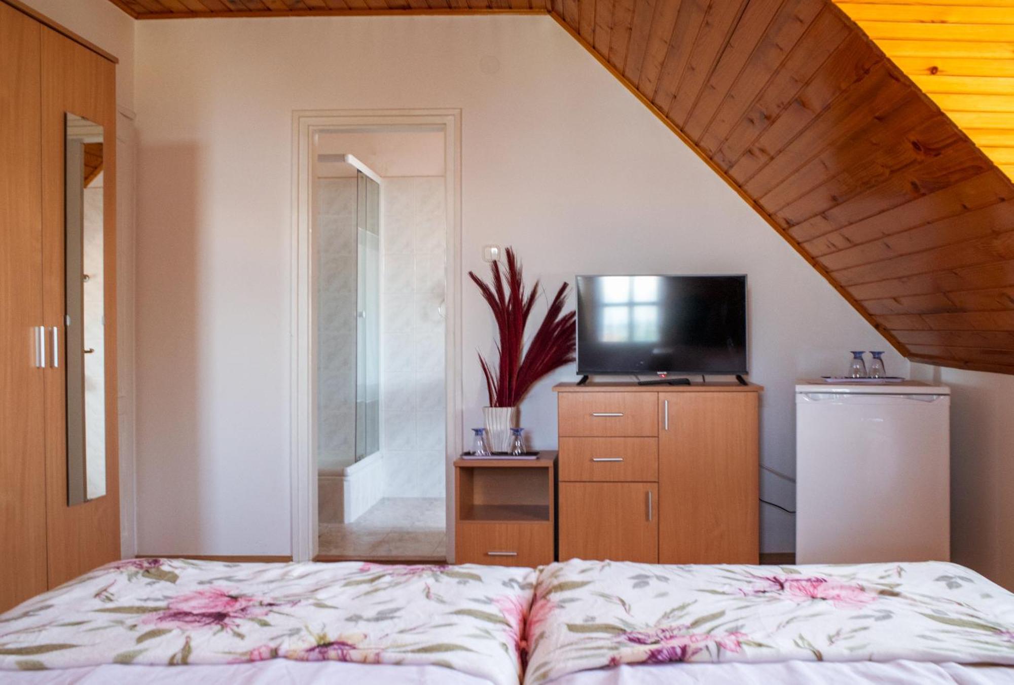 Bella Villa Apartmanhaz Zamárdi Eksteriør bilde
